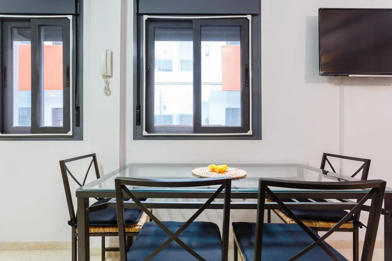 Puerta San Felix Free Parking By Cadiz4Rentals 0*, Kadyks