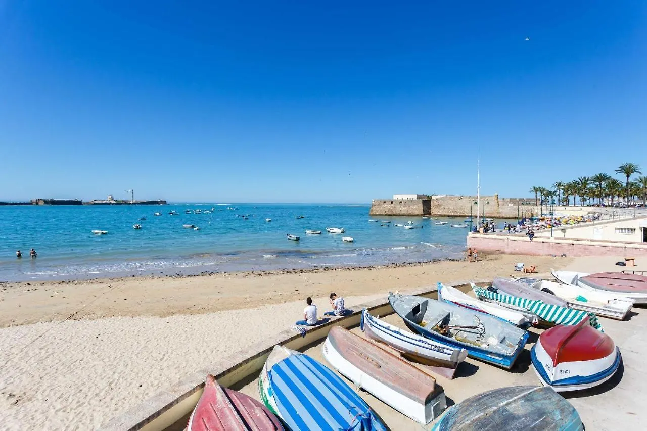 Puerta San Felix Free Parking By Cadiz4Rentals 0*, Kadyks